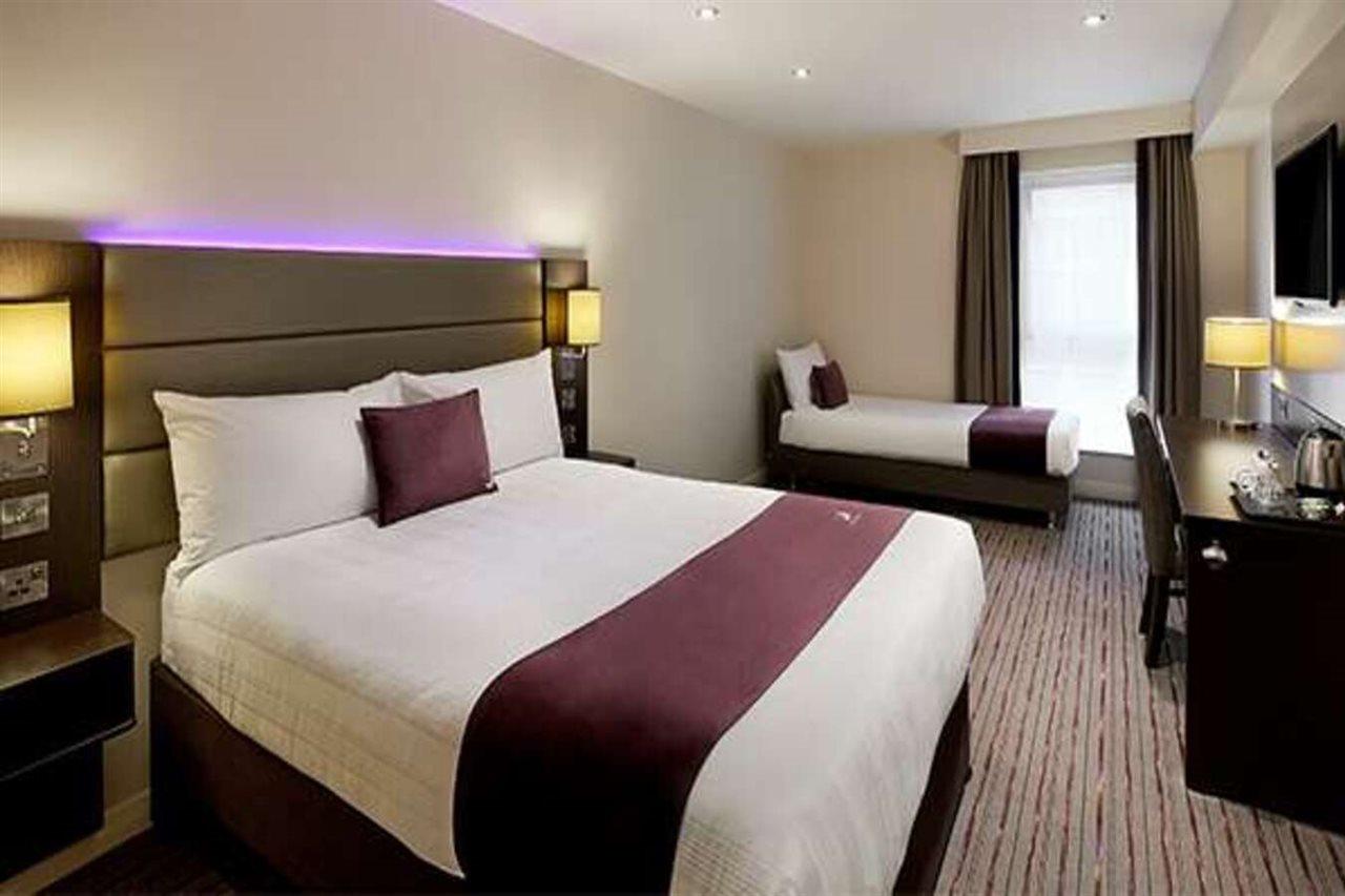 Premier Inn Premier Inn Saffron Walden Exterior photo